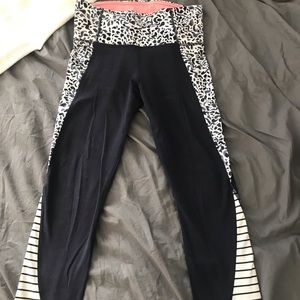 Athleta Salutation Legging